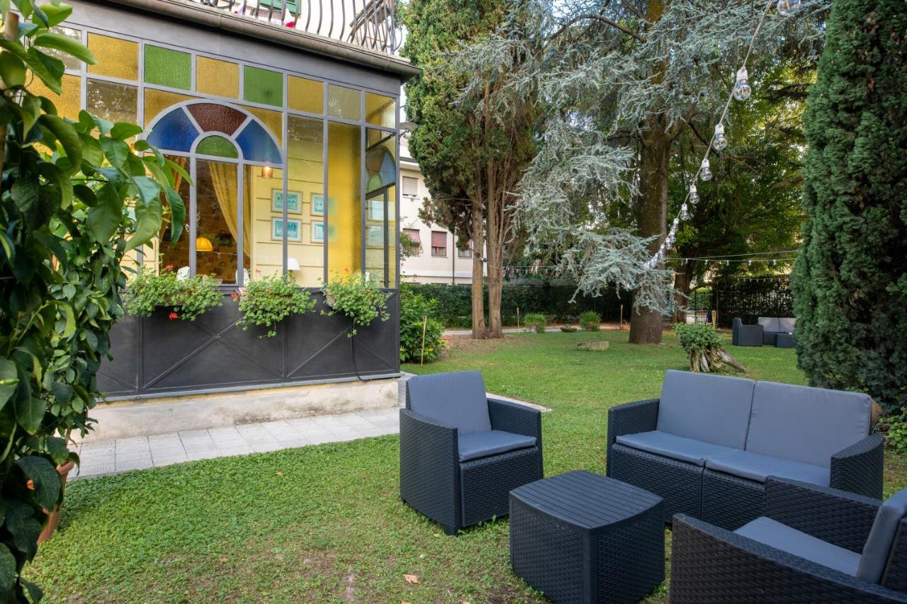 Villa Romantica Lucca Esterno foto